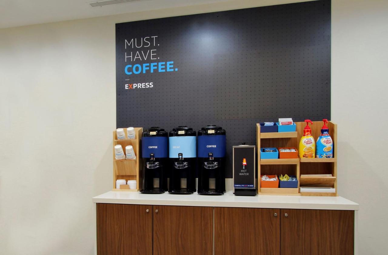 Holiday Inn Express & Suites La Porte, An Ihg Hotel Εξωτερικό φωτογραφία