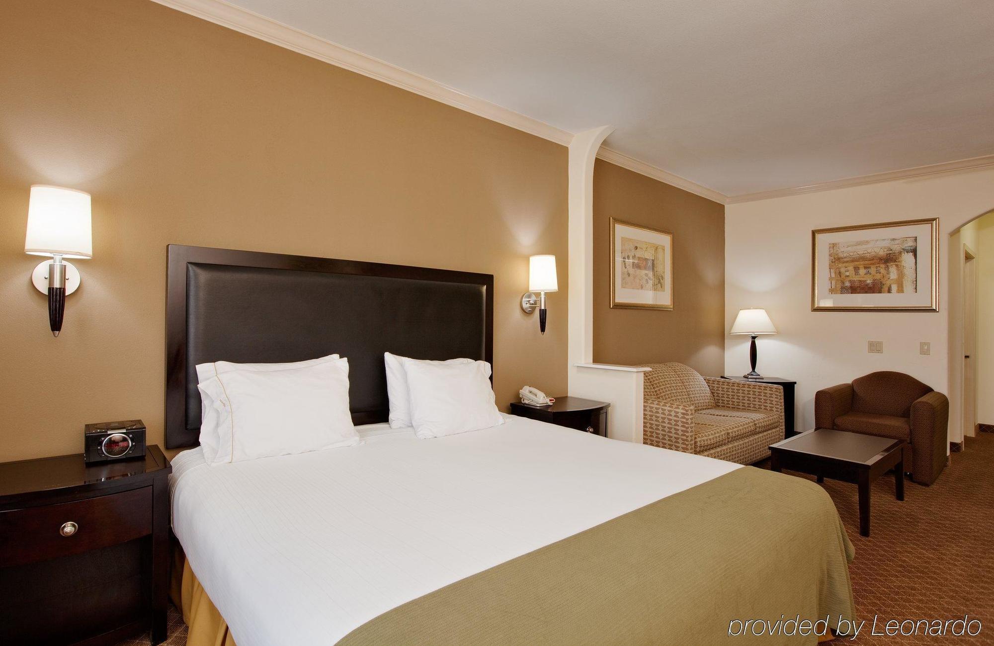 Holiday Inn Express & Suites La Porte, An Ihg Hotel Δωμάτιο φωτογραφία