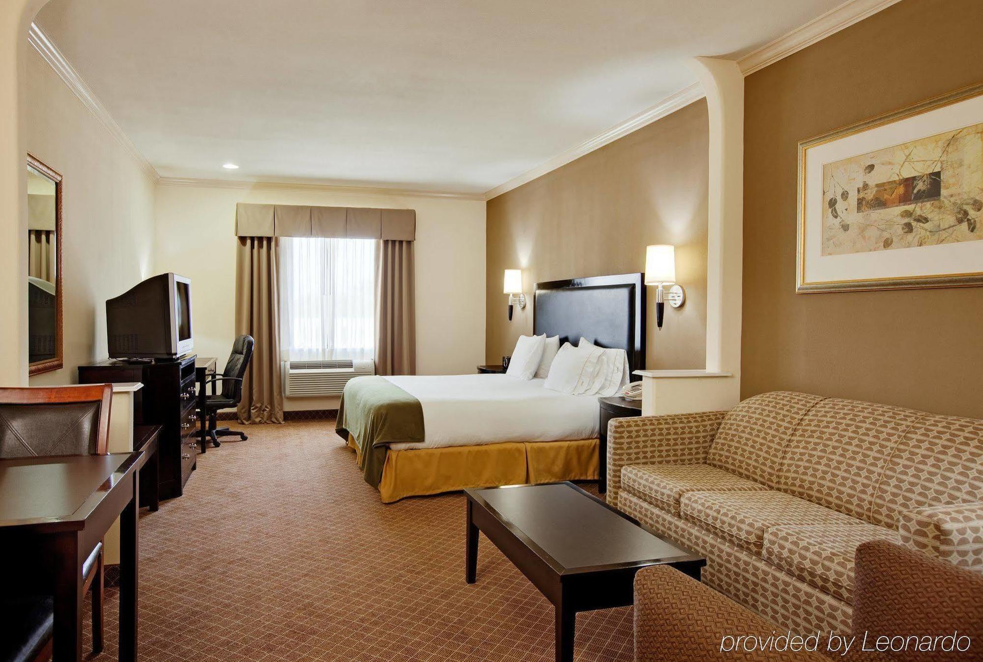 Holiday Inn Express & Suites La Porte, An Ihg Hotel Δωμάτιο φωτογραφία