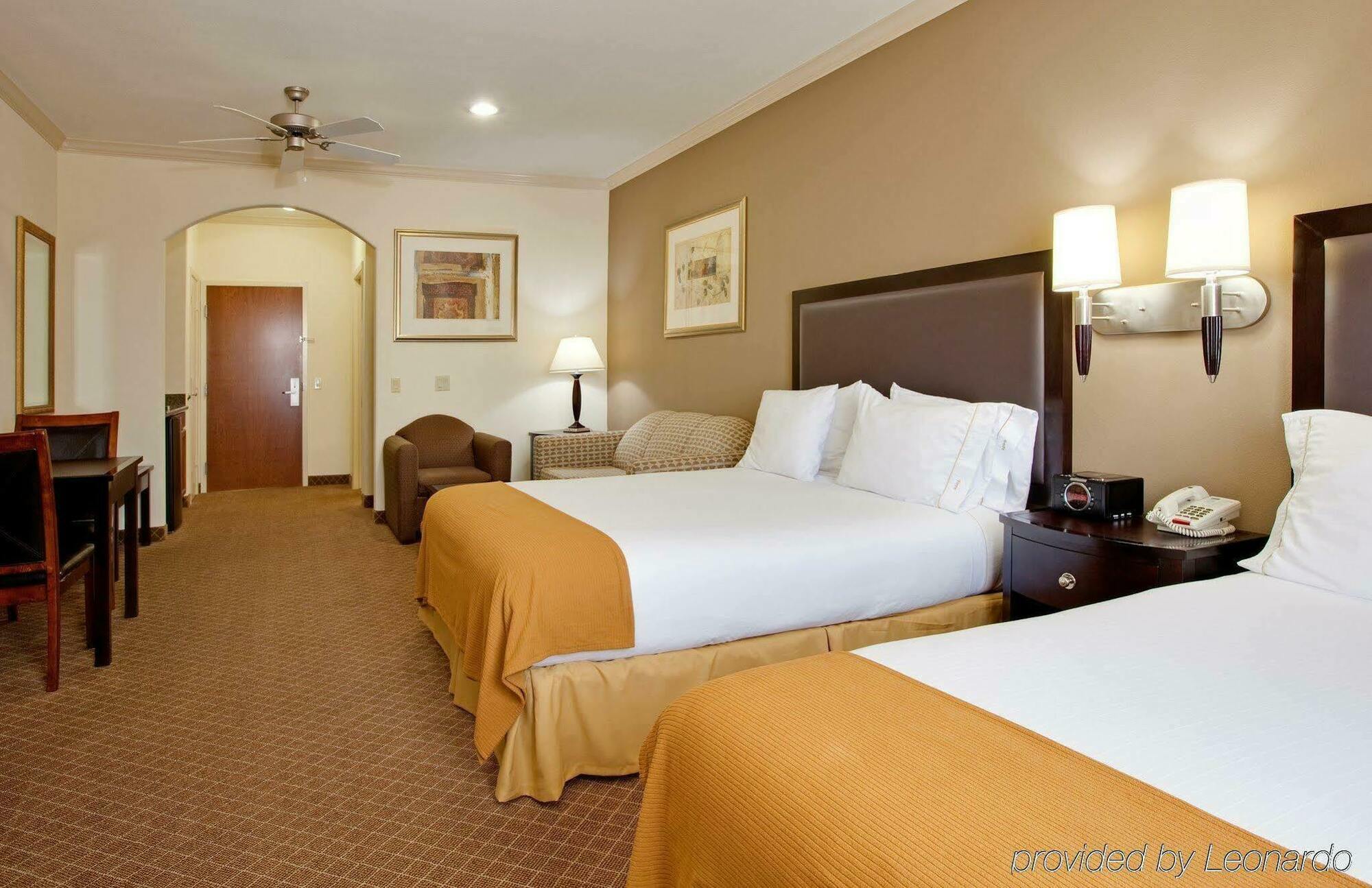 Holiday Inn Express & Suites La Porte, An Ihg Hotel Εξωτερικό φωτογραφία